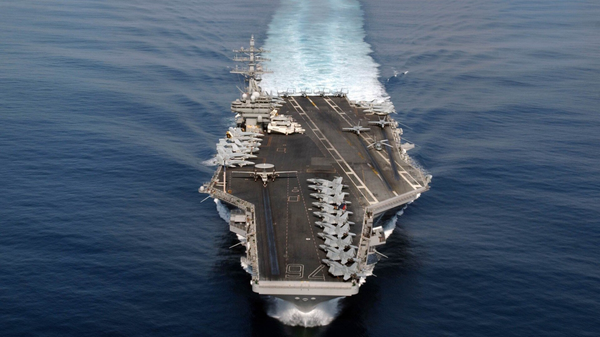 绿茵与硬木,跨越赛场的精神共振